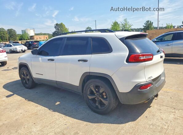 1C4PJLAB0HW502562 2017 JEEP CHEROKEE White Tył lewy