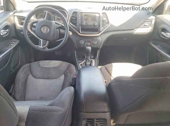 1C4PJLAB7GW146397 2016 JEEP CHEROKEE White Widok deski rozdzielczej