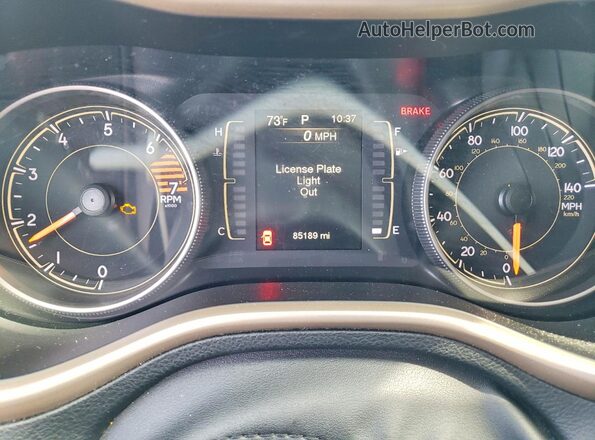 1C4PJLAB7HW586069 2017 JEEP CHEROKEE Gray Вид щитка приладів