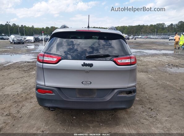 1C4PJLCB8JD620261 2018 JEEP CHEROKEE Silver 