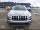 2018 Jeep Cherokee Latitude Fwd Silver vin: 1C4PJLCB8JD620261
