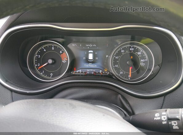 1C4PJLDB6LD569828 2020 JEEP CHEROKEE Gray Rear seats view