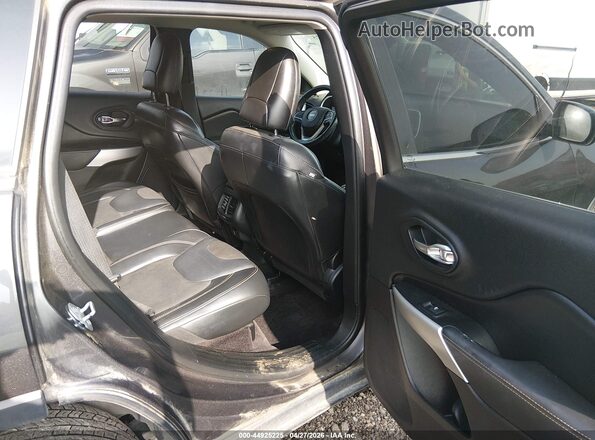 1C4PJLLB3JD538048 2018 JEEP CHEROKEE Серый Вид наклейки с VIN-кодом