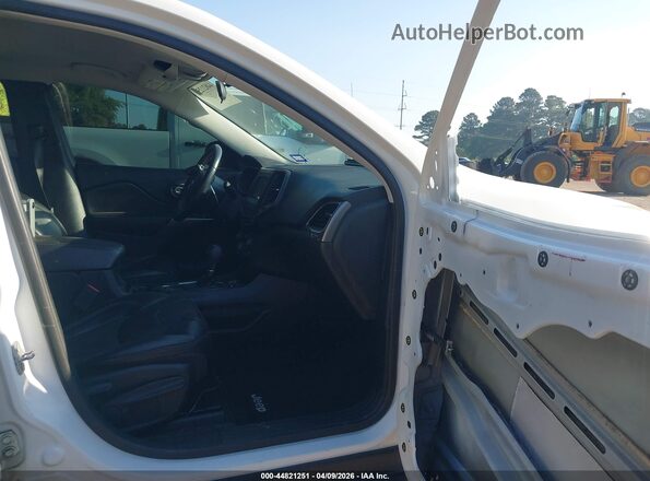 1C4PJLLB3KD232842 2019 JEEP CHEROKEE Белый Вид салона спереди