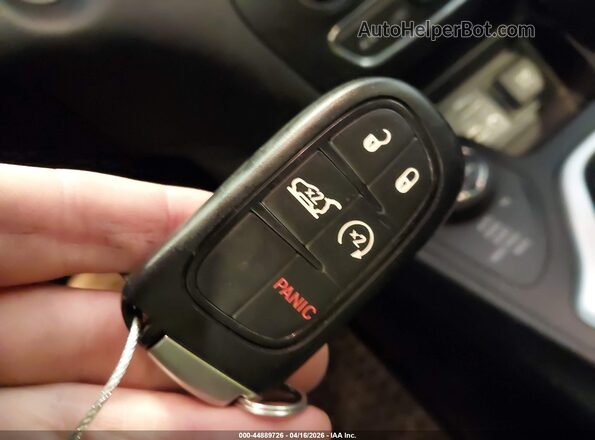 1C4PJMBX6JD579809 2018 JEEP CHEROKEE Серый Вид панели приборов