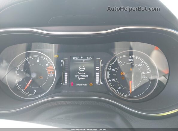 1C4PJMCB8LD534862 2020 JEEP CHEROKEE Silver უკანა სავარძლების ხედი