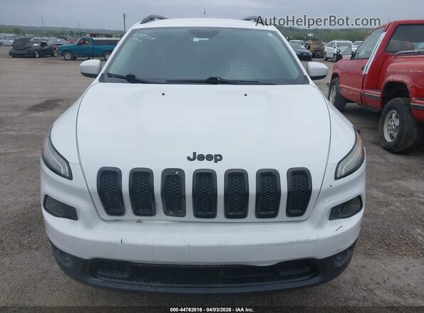 1C4PJMCS0GW199297 2016 JEEP CHEROKEE Белый Вид панели приборов