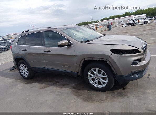1C4PJMCS3GW253675 2016 JEEP CHEROKEE Cream Widok wnętrza z tyłu