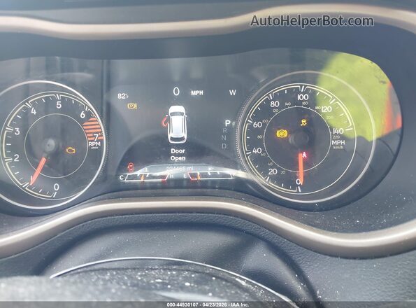 1C4PJMDB3HW563096 2017 JEEP CHEROKEE Красный Вид задних сидений