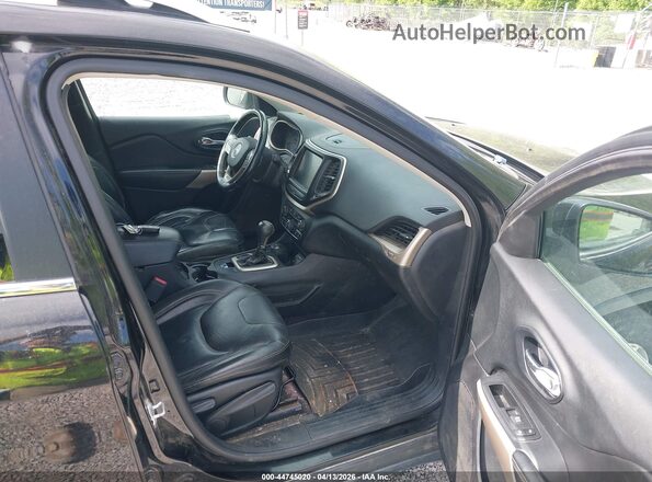 1C4PJMDB4HW606375 2017 JEEP CHEROKEE Black Widok wnętrza z przodu