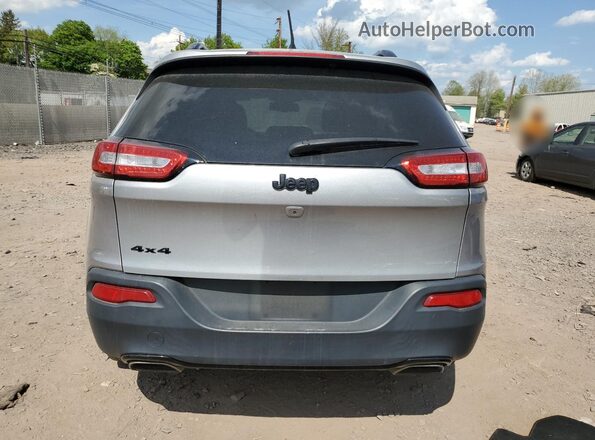 1C4PJMDS4HW636475 2017 JEEP CHEROKEE Серебряный Вид сзади