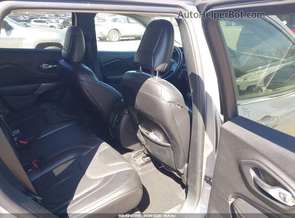 1C4PJMDX1KD480751 2019 JEEP CHEROKEE Gray Widok naklejki z numerem VIN