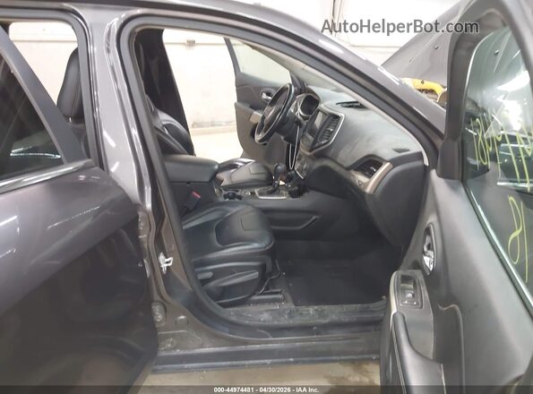 1C4PJMDX4JD548099 2018 JEEP CHEROKEE Серый Вид салона спереди
