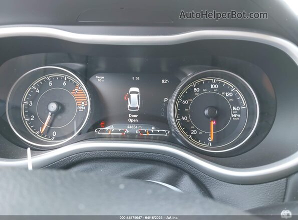 1C4PJMJS2HW503637 2017 JEEP CHEROKEE Серебряный Вид задних сидений
