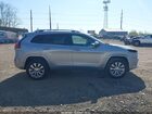 2017 Jeep Cherokee Overland 4x4 Серебряный vin: 1C4PJMJS2HW503637