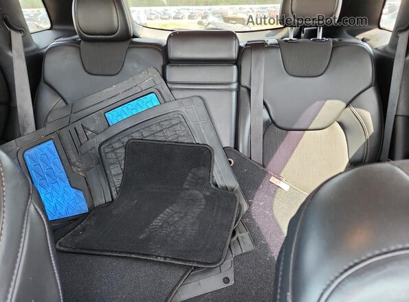 1C4PJMLB3JD507355 2018 JEEP CHEROKEE Черный Вид задних сидений