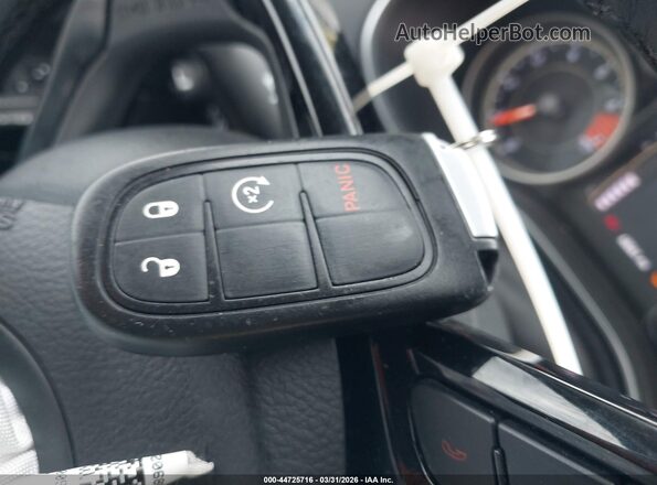 1C4PJMLB3LD536860 2020 JEEP CHEROKEE Бордовый Вид панели приборов