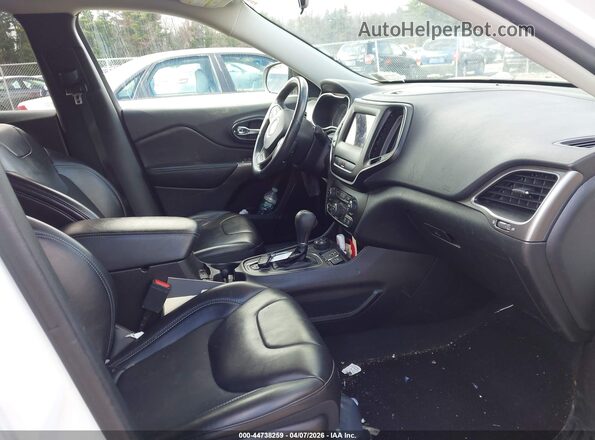 1C4PJMLB4KD295227 2019 JEEP CHEROKEE White Widok wnętrza z przodu