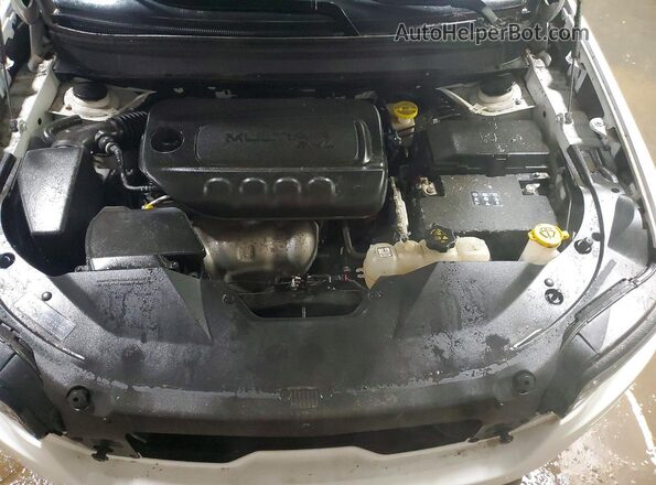 1C4PJMLB4LD569382 2020 JEEP CHEROKEE White Вид задньої частини салону