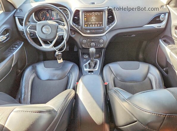1C4PJMLB6JD613234 2018 JEEP CHEROKEE Синий Вид панели приборов