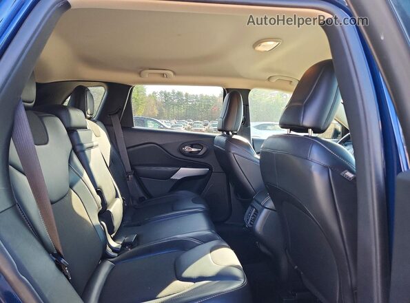 1C4PJMLB6JD613234 2018 JEEP CHEROKEE Синий Вид задней части салона