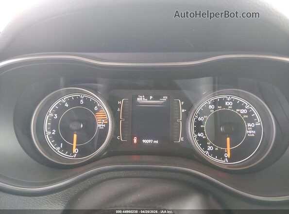 1C4PJMLB6KD335310 2019 JEEP CHEROKEE Белый Вид задних сидений
