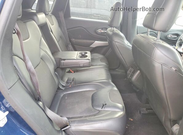 1C4PJMLX2JD516446 2018 JEEP CHEROKEE Blue Widok wnętrza z tyłu
