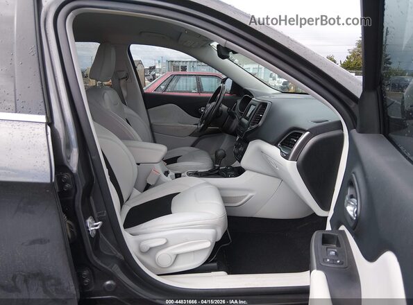 1C4PJMLX2LD613276 2020 JEEP CHEROKEE Gray Front interior view