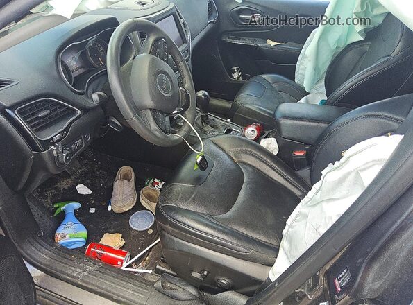 1C4PJMMB6PD100718 2023 JEEP CHEROKEE Серый Вид салона спереди
