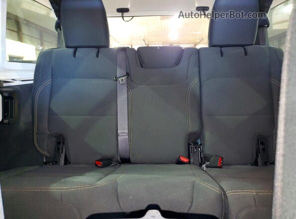 1C4PJXDN5SW500200 2025 JEEP WRANGLER White Вид задніх сидінь