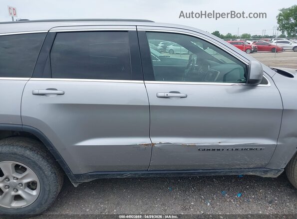 1C4RJEAG2HC788917 2017 JEEP GRAND CHEROKEE Silver Вид задньої частини салону