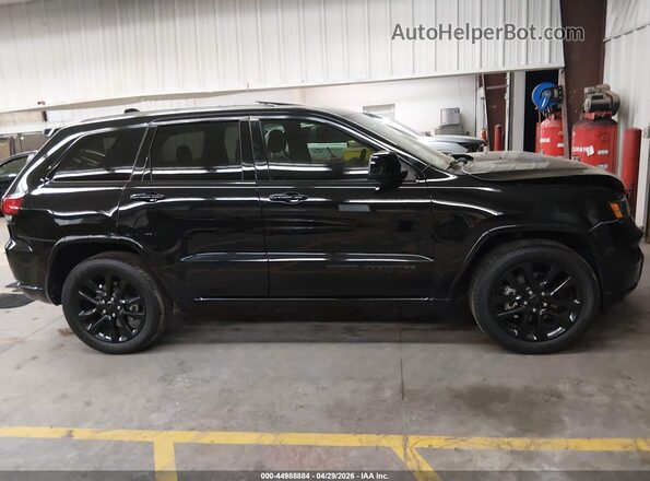 1C4RJEAG2JC512470 2018 JEEP GRAND CHEROKEE Черный Вид задней части салона