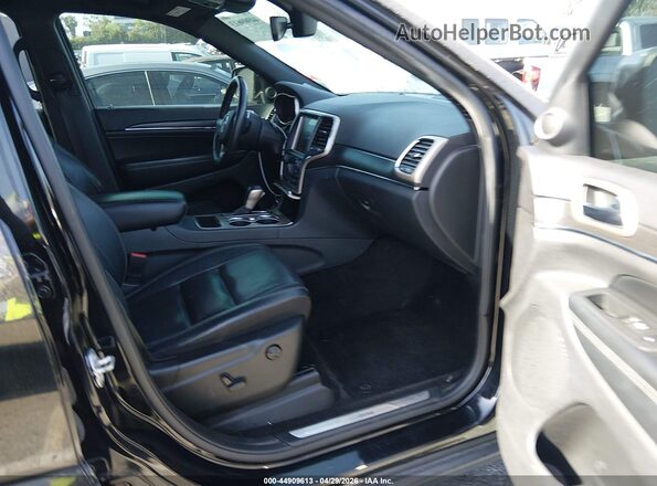 1C4RJEBG5HC793902 2017 JEEP GRAND CHEROKEE Черный Вид салона спереди
