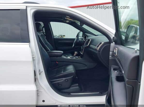 1C4RJFBG3HC755316 2017 JEEP GRAND CHEROKEE Белый Вид салона спереди