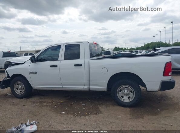 1C6RR6FG8JS333502 2018 RAM 1500 White Панорамний вид салону 360°