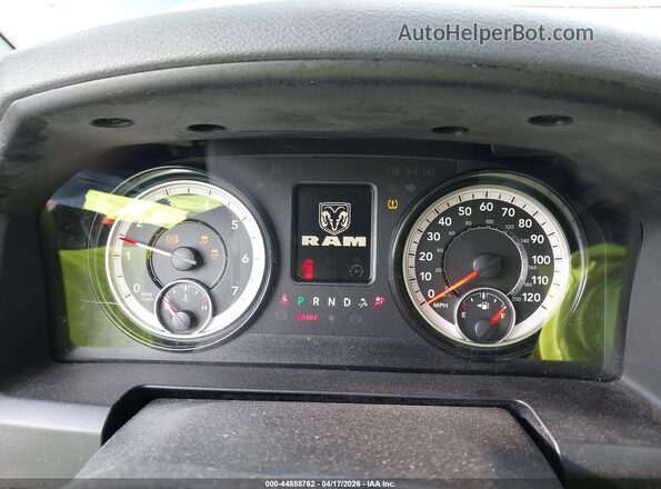 1C6RR6FT0JS279948 2018 RAM 1500 Серый Вид задних сидений