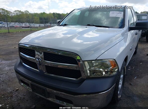 1C6RR6FT3JS290796 2018 RAM 1500 White Widok zestawu wskaźników