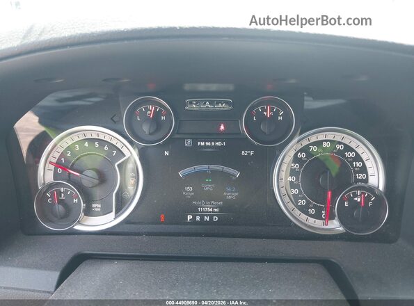 1C6RR6HT0JS101096 2018 RAM 1500 Red Հետևի նստատեղերի տեսք