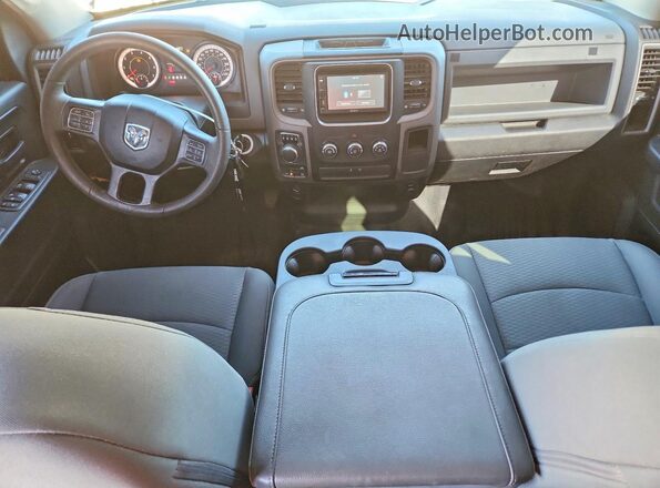 1C6RR7FG6LS155694 2020 RAM 1500 Gray Вид панелі приладів