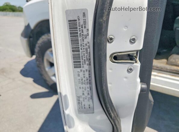 1C6RR7FM1JS283859 2018 RAM 1500 White ძრავის განყოფილების ხედი