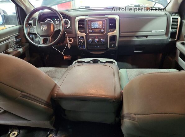 1C6RR7GT1GS384320 2016 RAM 1500 Серый Вид панели приборов