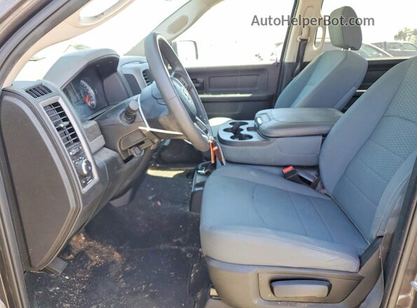 1C6RR7KT3JS329821 2018 RAM 1500 Gray Front interior view
