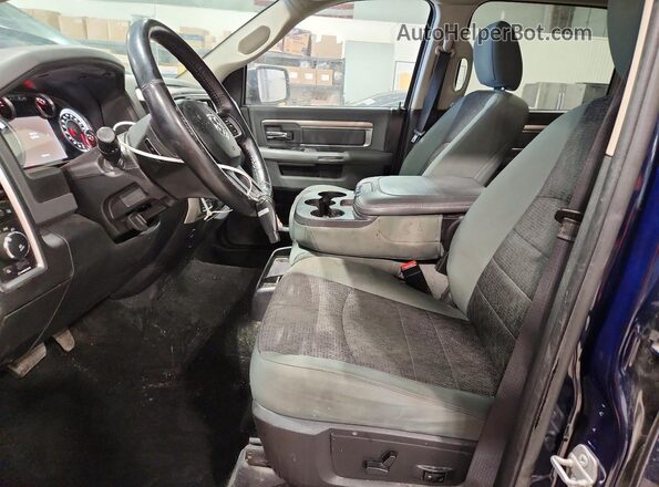 1C6RR7LM5GS106972 2016 RAM 1500 Синий Вид салона спереди