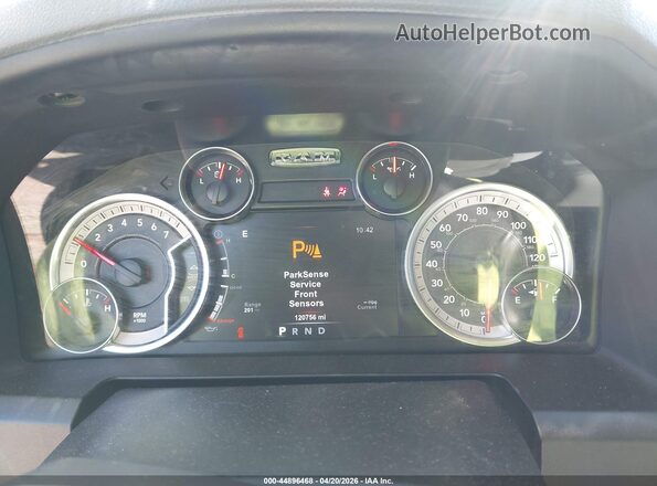 1C6RR7LT3JS255444 2018 RAM 1500 Серый Вид задних сидений