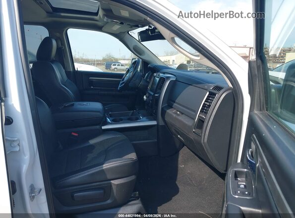 1C6RR7MT8JS291094 2018 RAM 1500 White Вид салону спереду