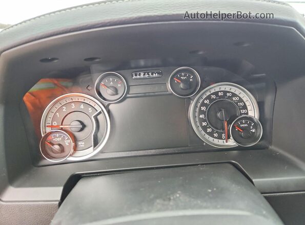 1C6RR7VM5JS262188 2018 RAM 1500 Charcoal Widok zestawu wskaźników