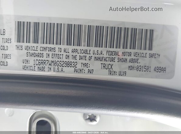 1C6RR7WM0GS298832 2016 RAM 1500 Белый Вид подкапотного пространства