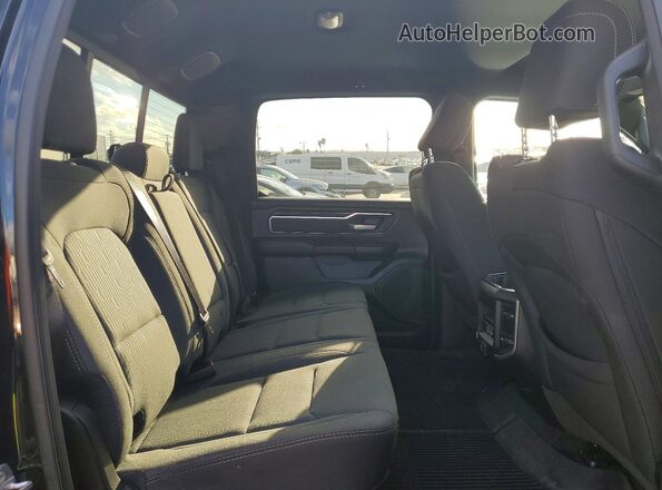 1C6RREMT7NN393270 2022 RAM 1500 Black Vista de los asientos traseros