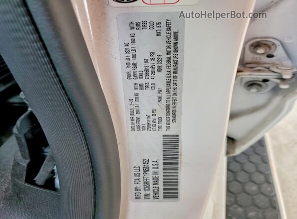 1C6SRFFT1PN581452 2023 RAM 1500 White Widok komory silnika
