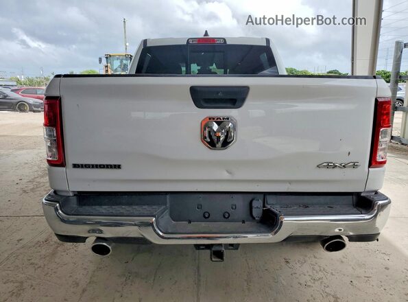 1C6SRFFT1PN581452 2023 RAM 1500 White Widok z tyłu